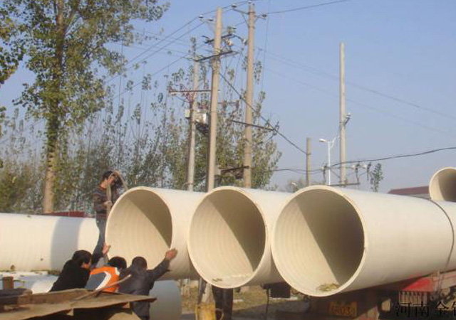 雙扣聚氯乙烯增強管是一種節(jié)約能源，無污染的新型高科技建筑材料